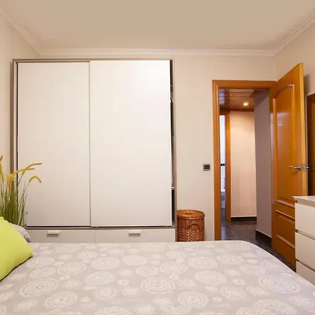 Apartamento De 2 Dormitorios Hébergement de vacances *