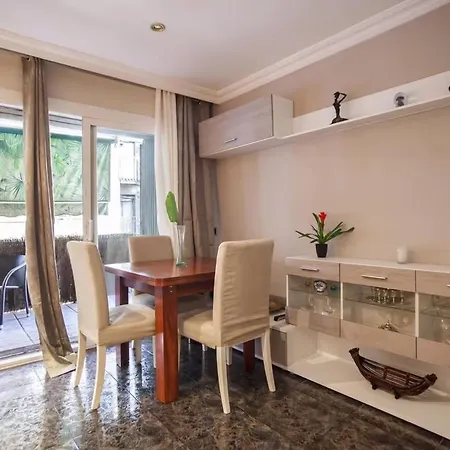 Hébergement de vacances Apartamento De 2 Dormitorios *